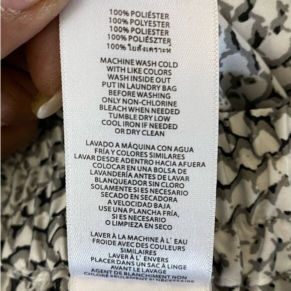 Michael Kors Womens Trouser Pants Joggy Style Snake Pattern Pockets Gray Size M - Picture 10 of 10